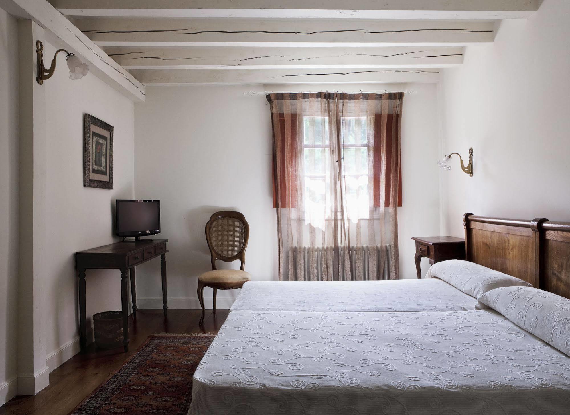 Hotel Iraragorri Galdakao Kültér fotó